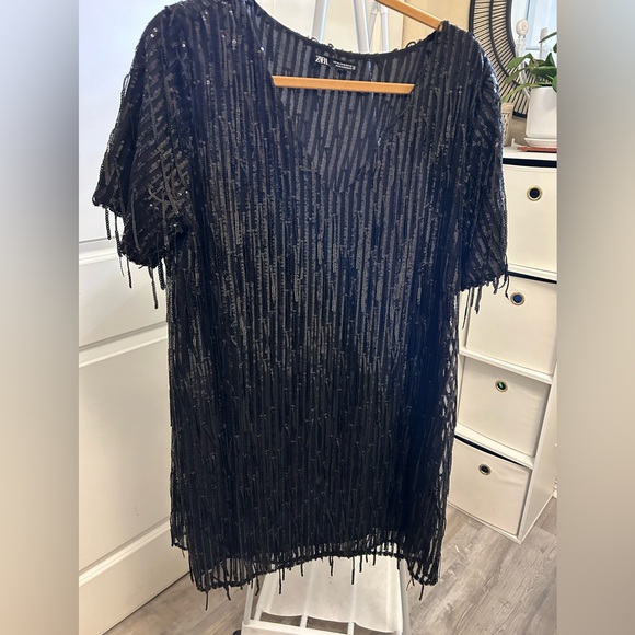 ZARA sequin black tunic mini dress. V neck , short sleeves. Size XL. - Picture 1 of 8